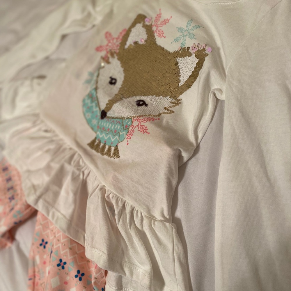 🎁Rare 🦊 print NWT Sequin long sleeve size 4 GIRL